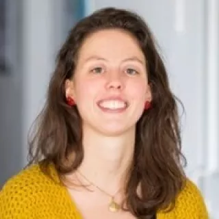 Portretfoto Josine van 't Klooster
